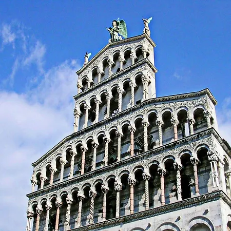 Charming Mansion In Сasa de vacaciones Lucca
