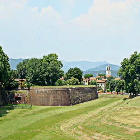 Tatil Evi Charming Mansion In Lucca